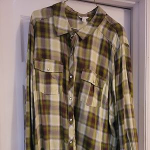 Ladies size 26/28 snap button